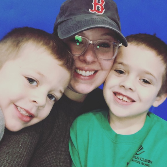 Meet your Posher, Kate - Picture 2 of 3